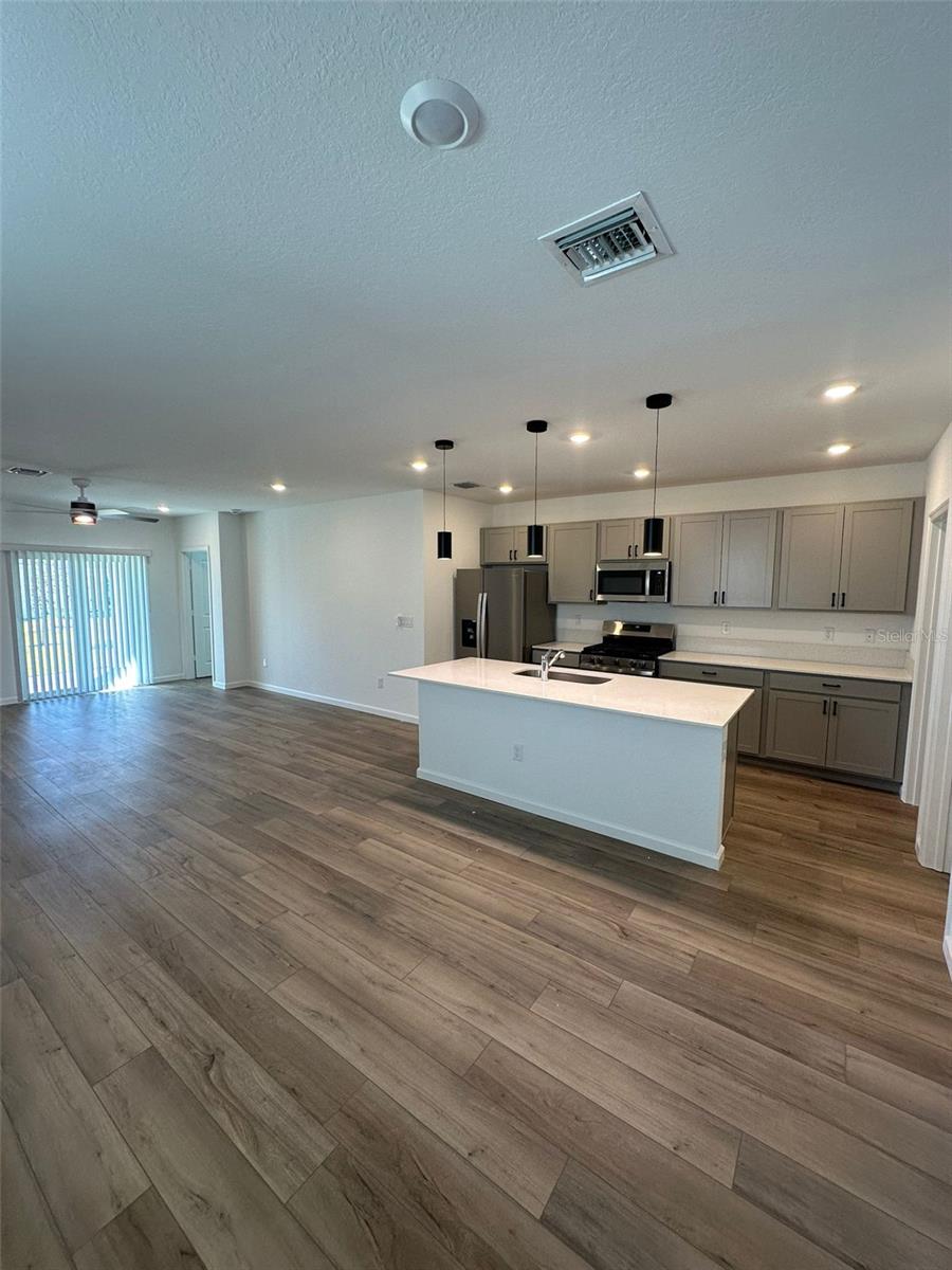 Image 8 of 28 For 11186 Fernbrook Drive