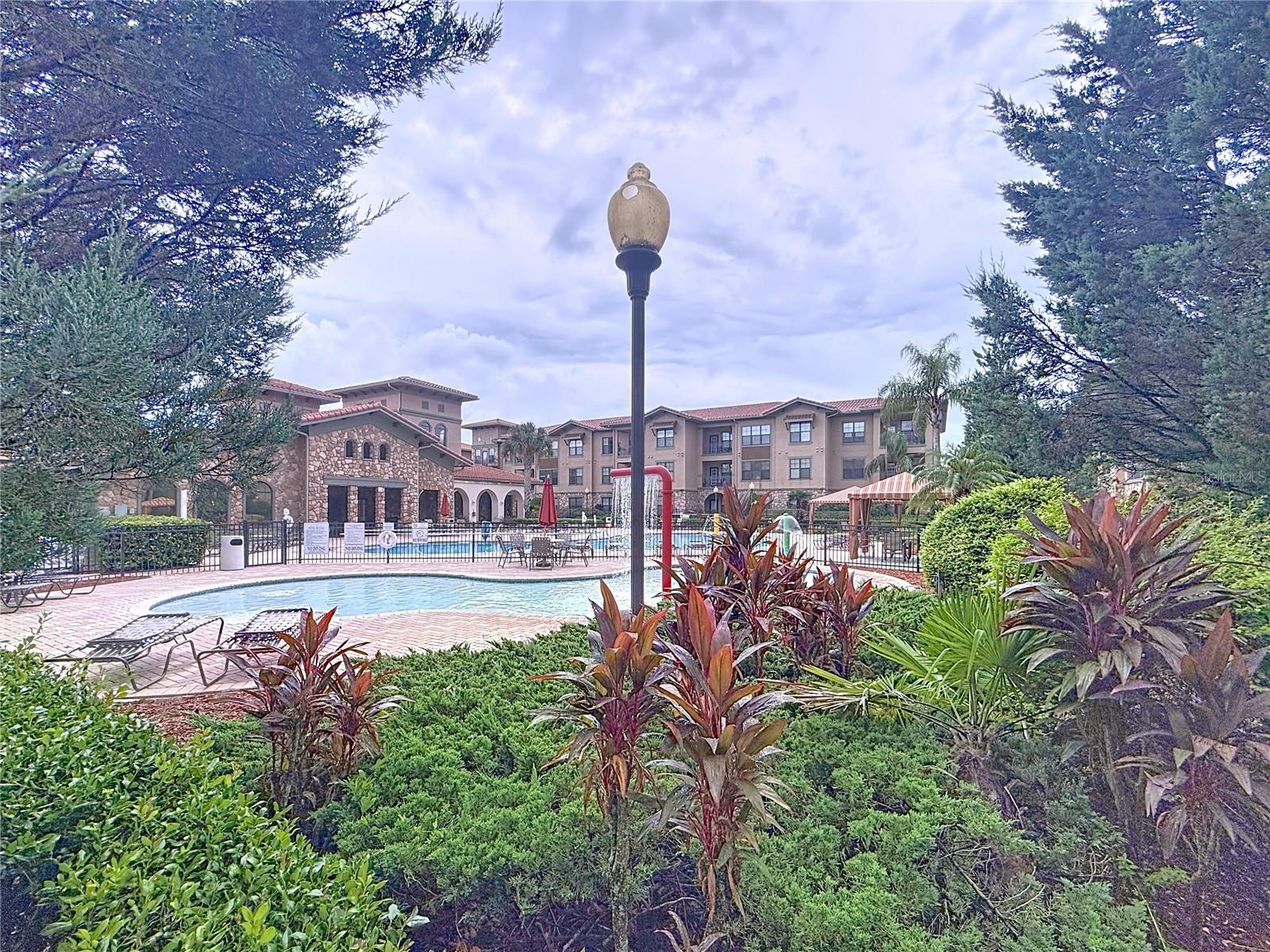 Image 15 of 21 For 906 Charo Pkwy  434