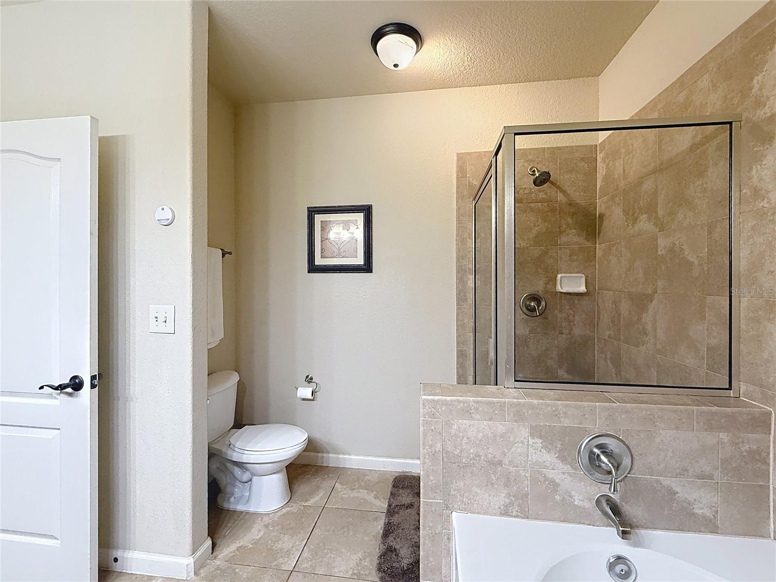 Image 16 of 21 For 906 Charo Pkwy  434