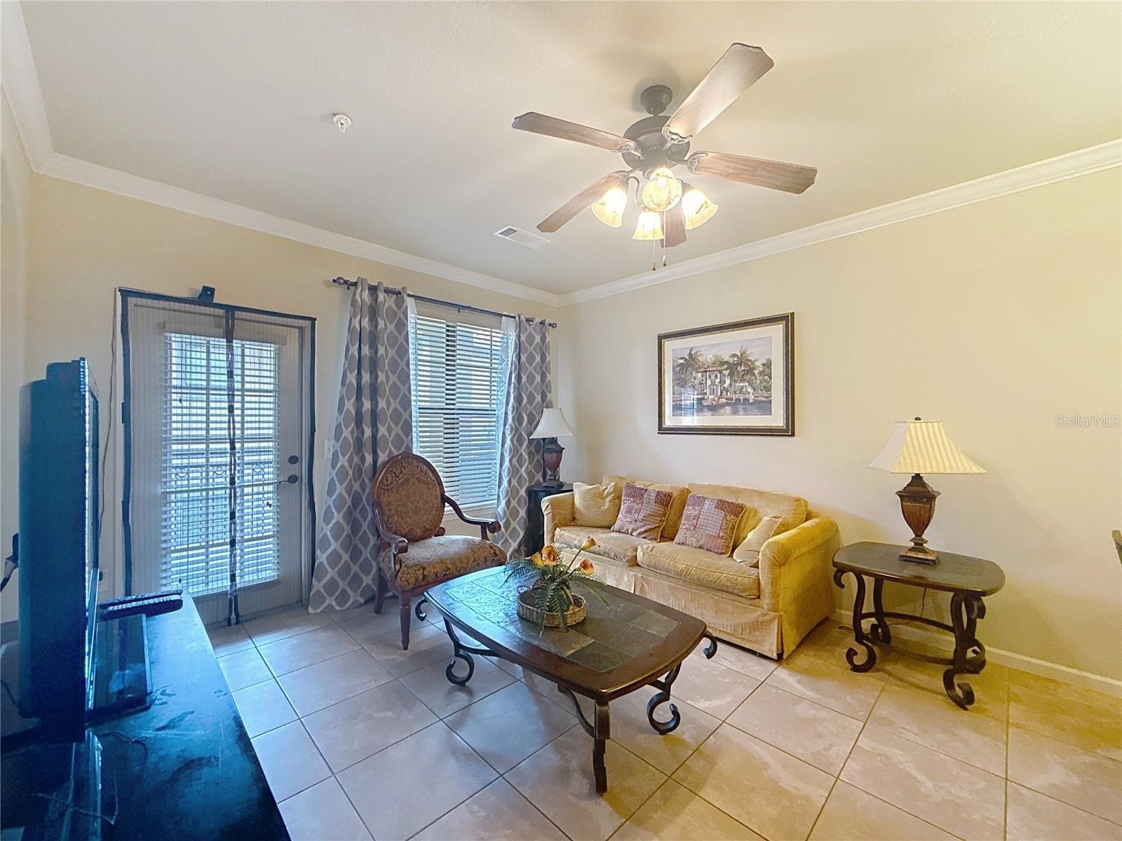 Image 18 of 21 For 906 Charo Pkwy  434