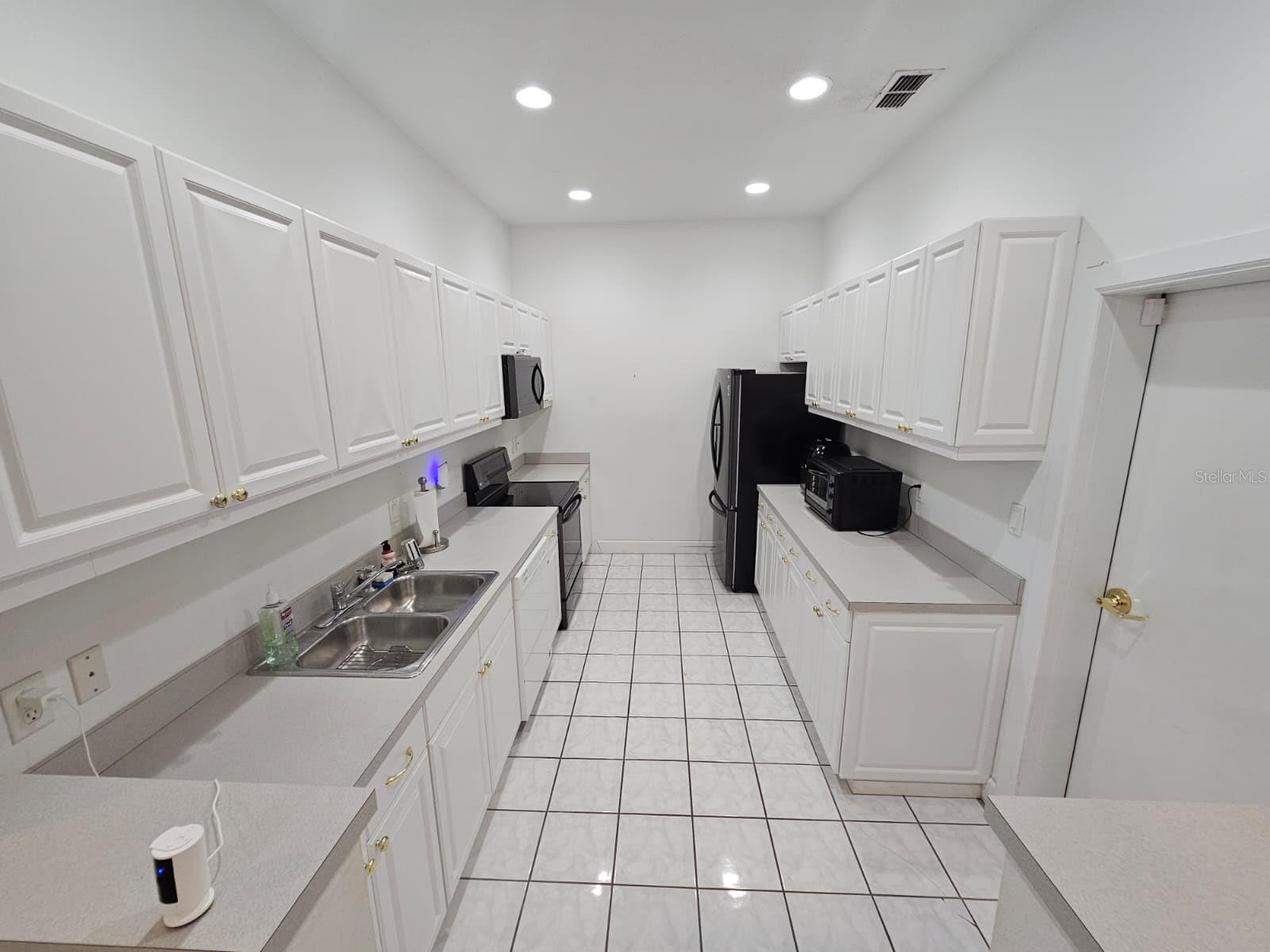 Image 6 of 13 For 11947 Sheldon Road
