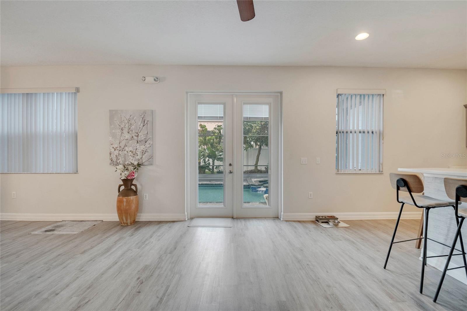 Image 17 of 74 For 1072 Berkeley Drive