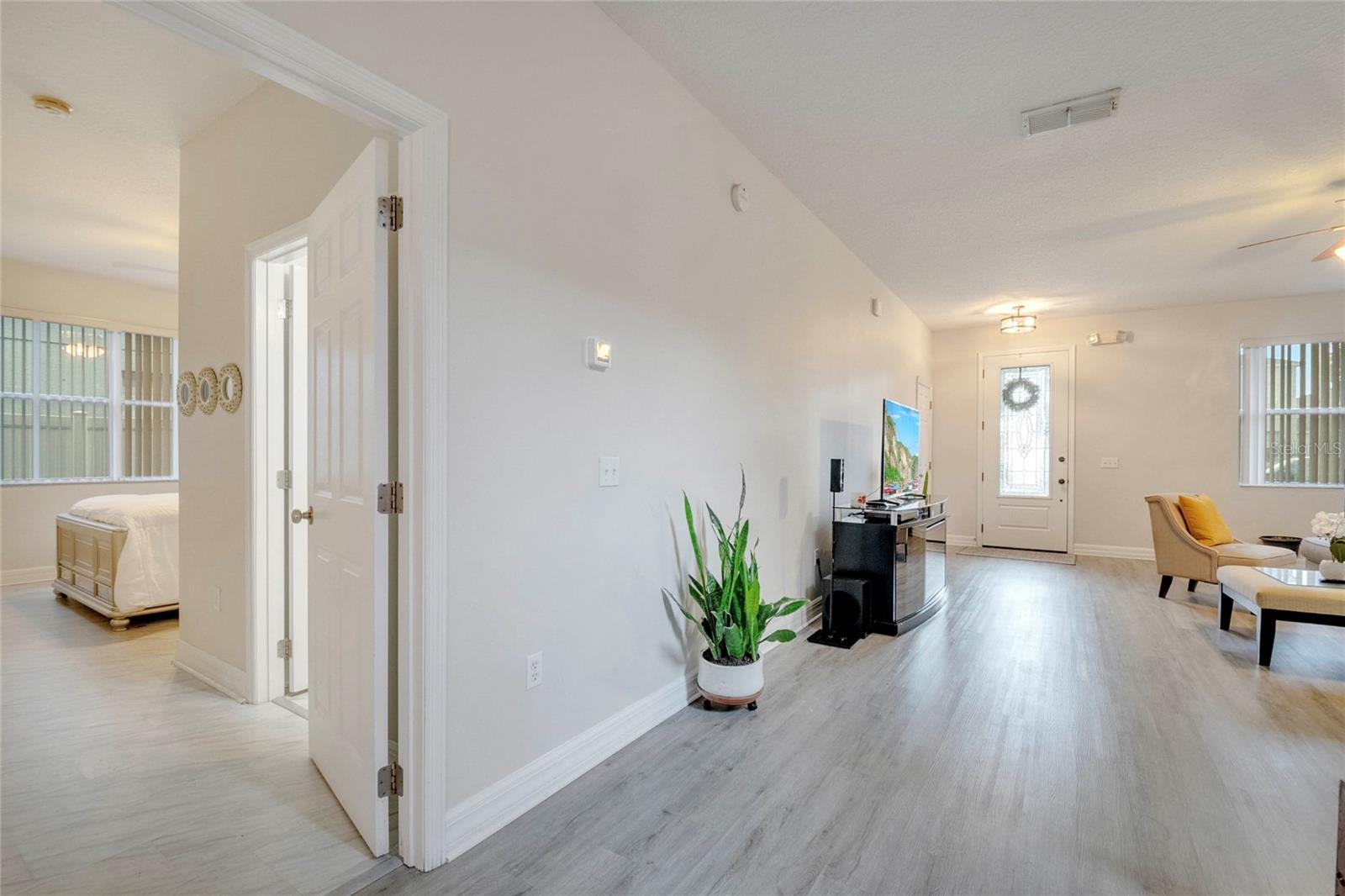 Image 6 of 74 For 1072 Berkeley Drive