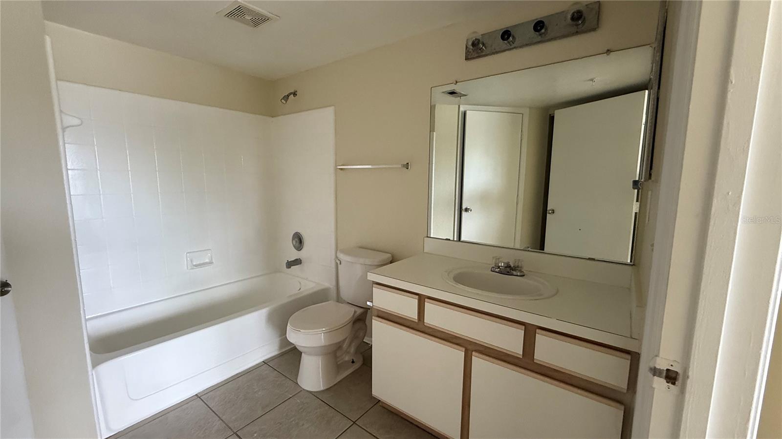 Image 12 of 56 For 2203 Key West Court 437