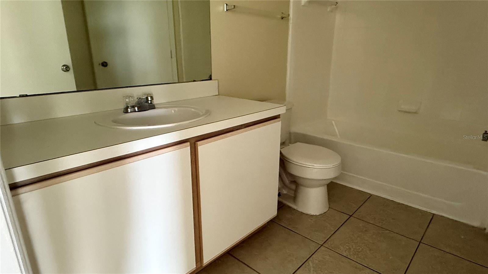 Image 38 of 56 For 2203 Key West Court 437