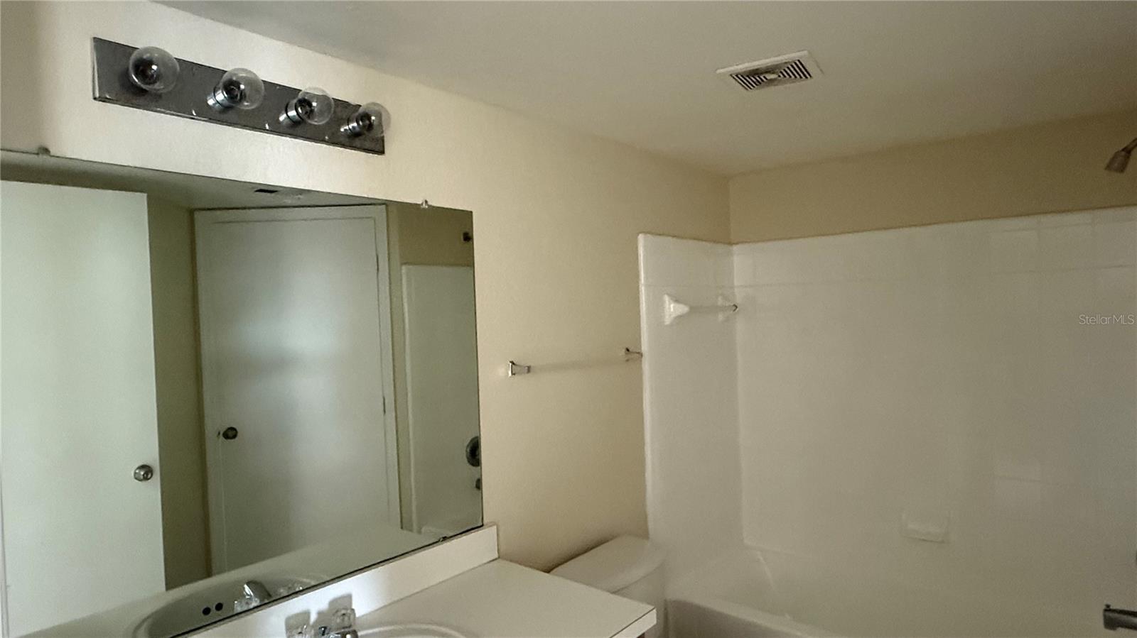 Image 40 of 56 For 2203 Key West Court 437