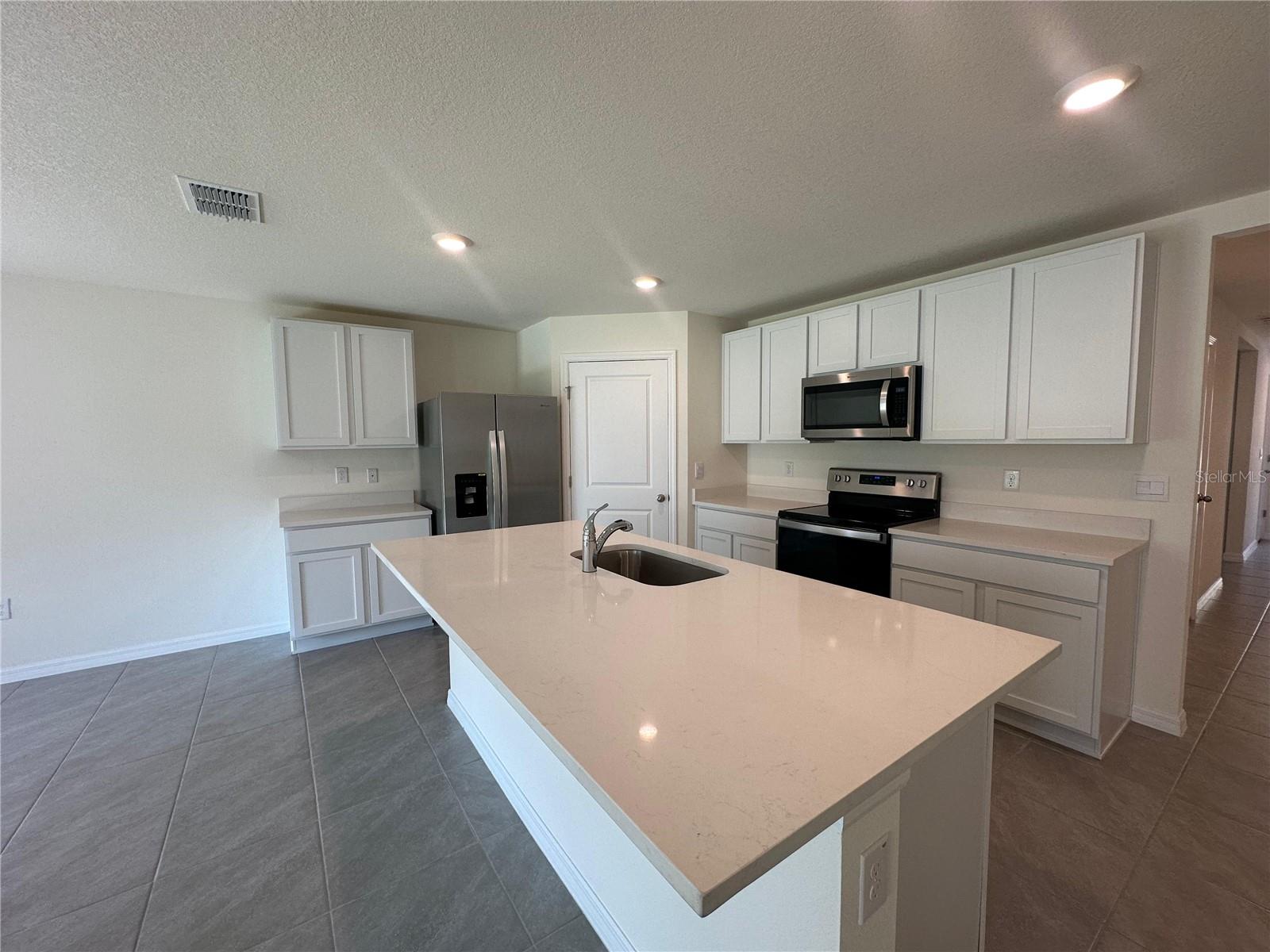 Image 4 of 21 For 7798 139th Road