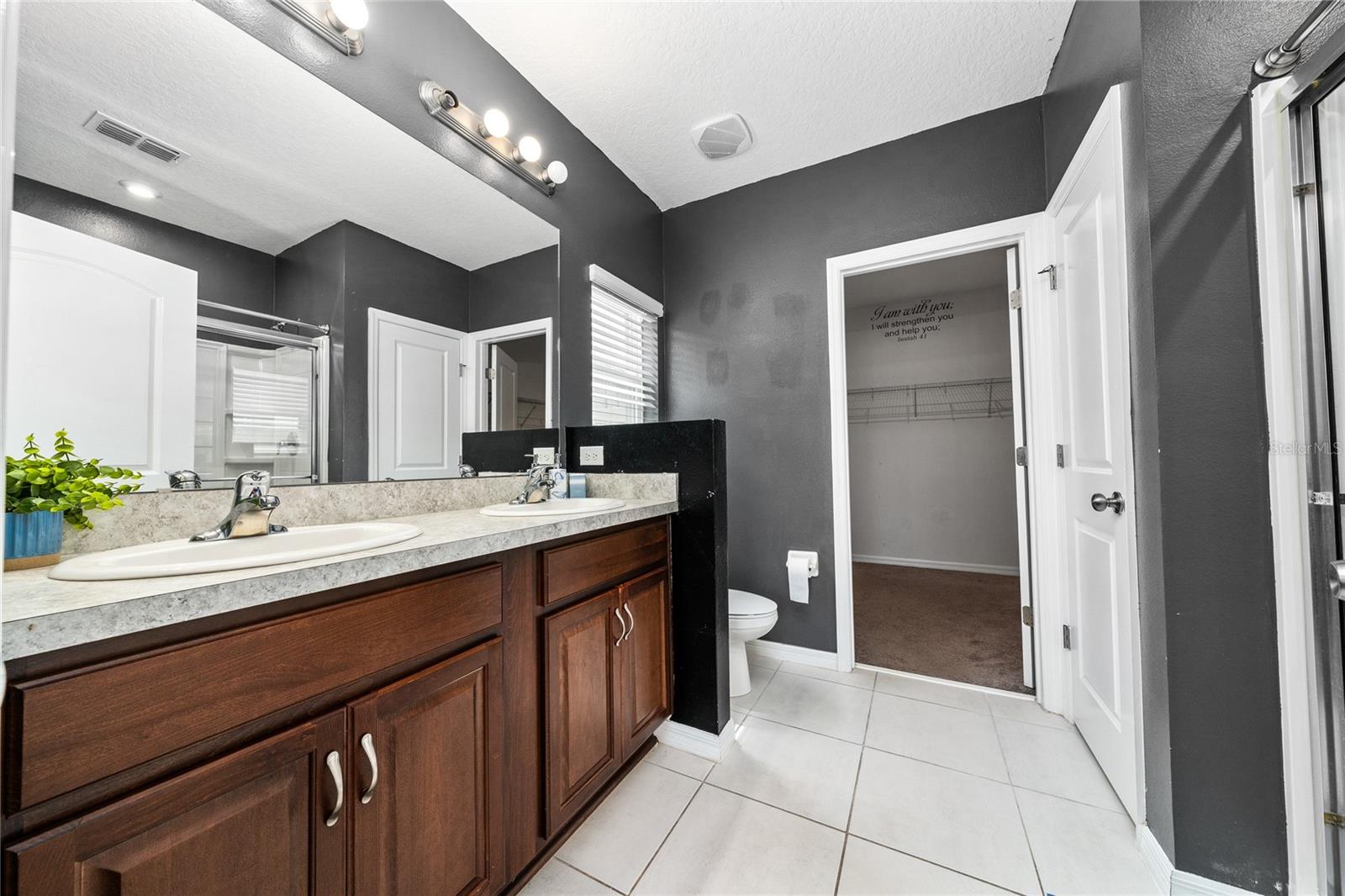 Image 21 of 23 For 568 Meadow Bend Drive