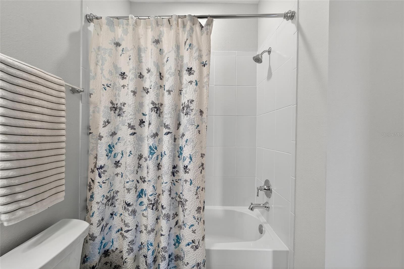 Image 33 of 65 For 6110 Shorebird Branch