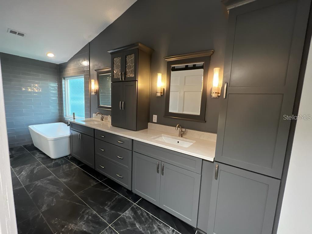 Image 21 of 29 For 14506 Timucua Court