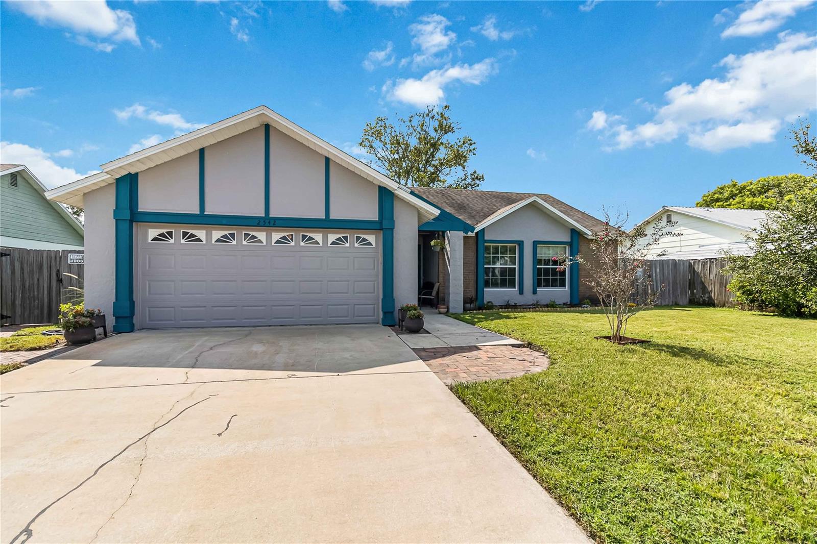 Image 2 of 30 For 2542 Camphorwood Circle