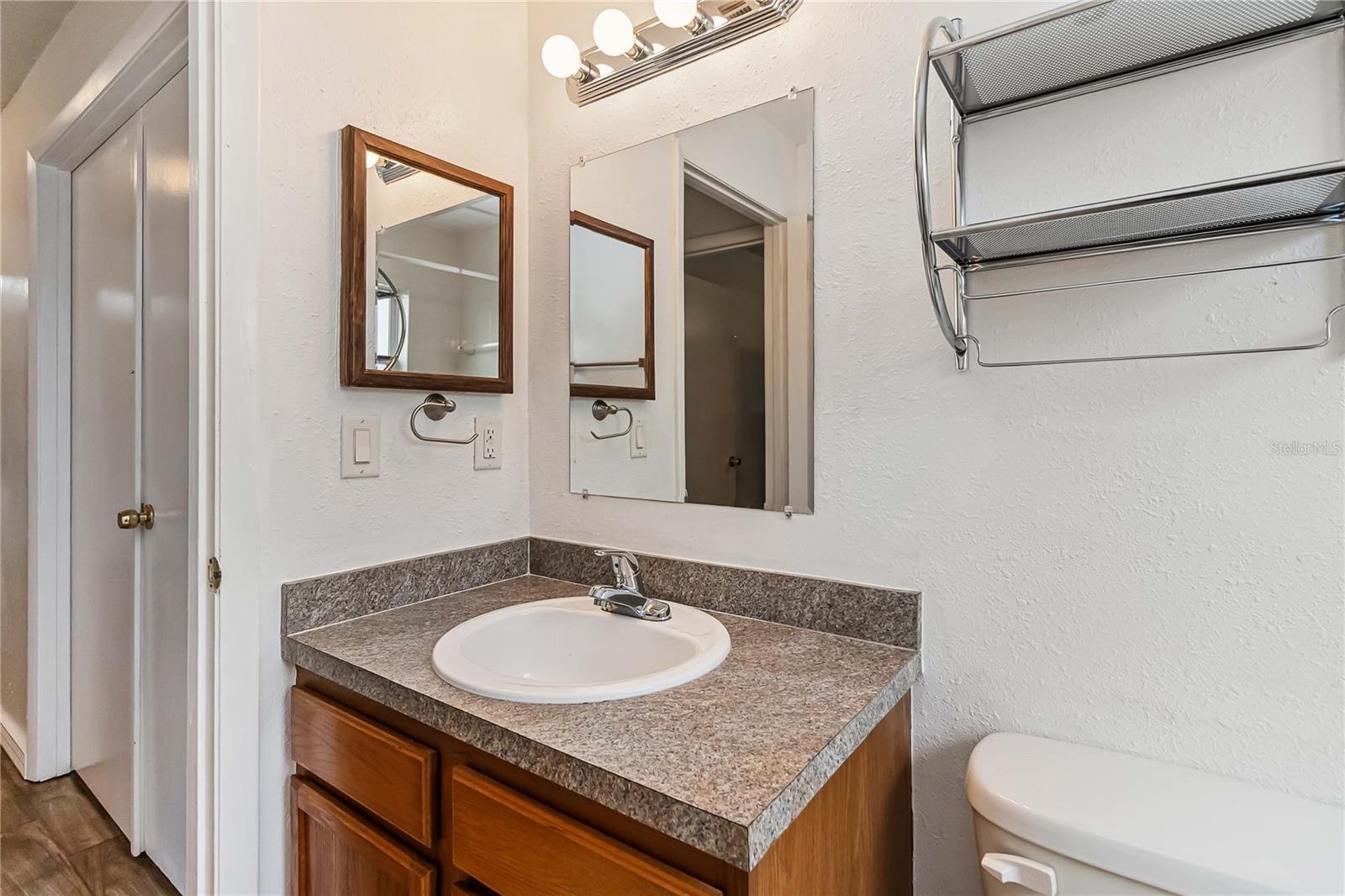 Image 21 of 30 For 2542 Camphorwood Circle