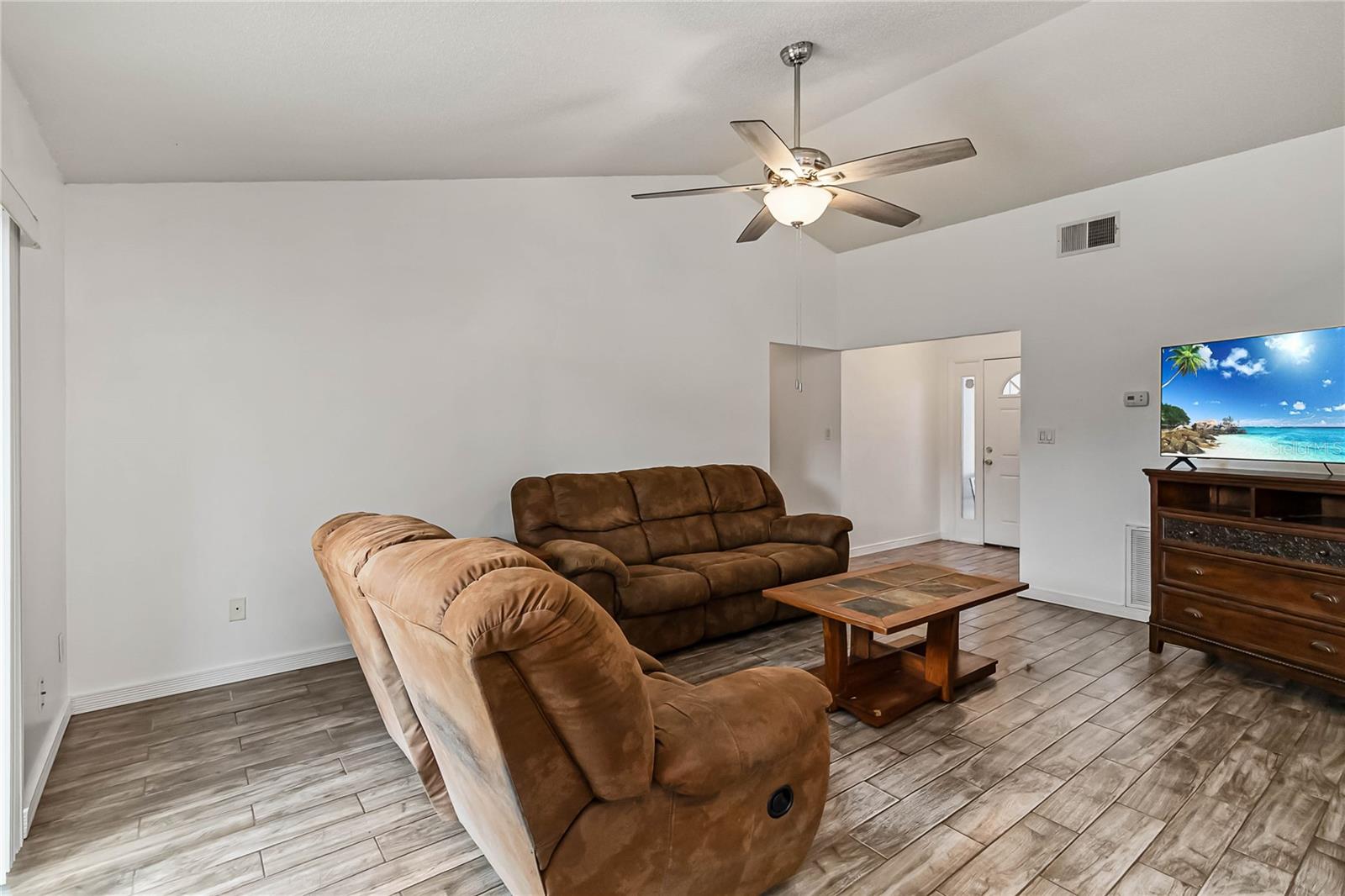 Image 6 of 30 For 2542 Camphorwood Circle