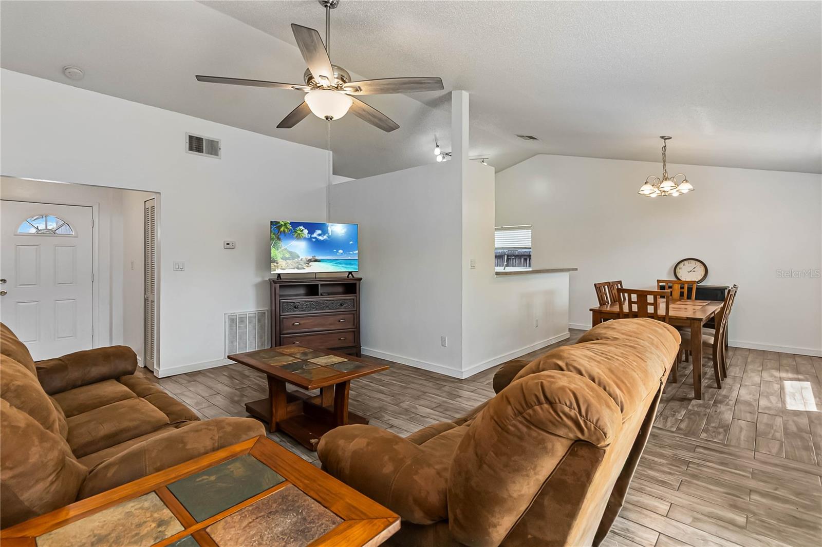 Image 7 of 30 For 2542 Camphorwood Circle
