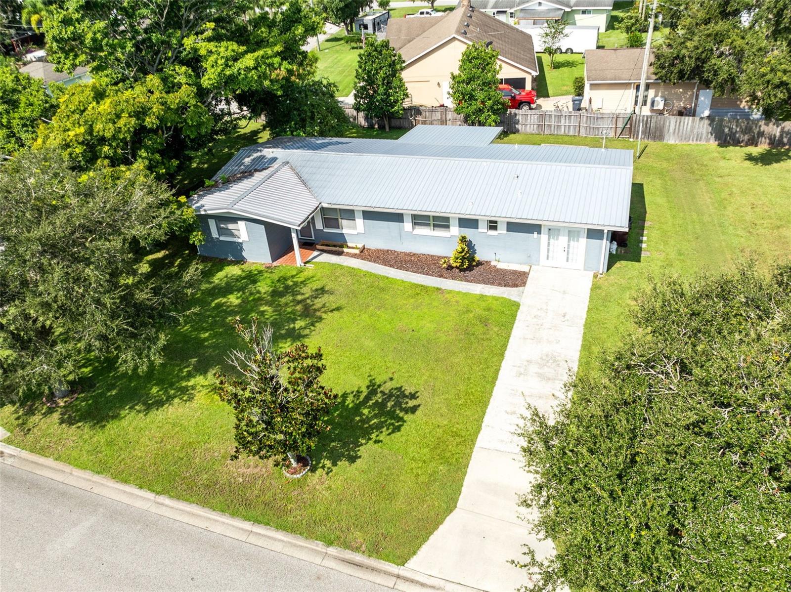 Image 3 of 28 For 10 Carolina Avenue