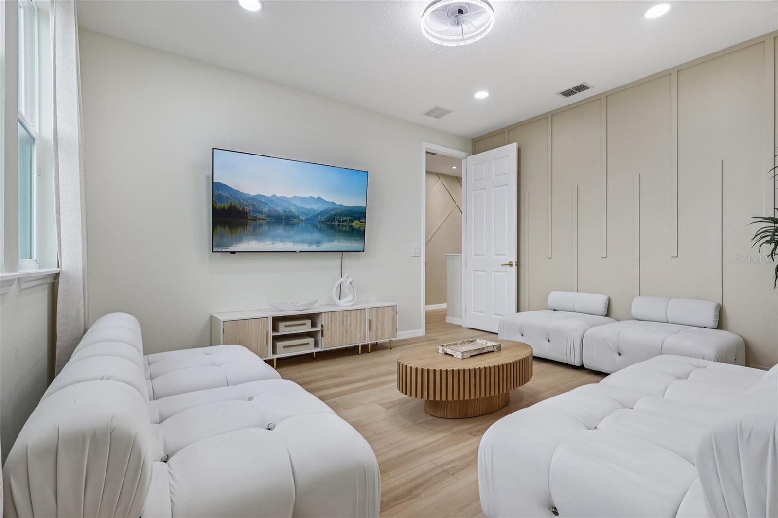 Image 42 of 69 For 14612 Glade Hill Park Way