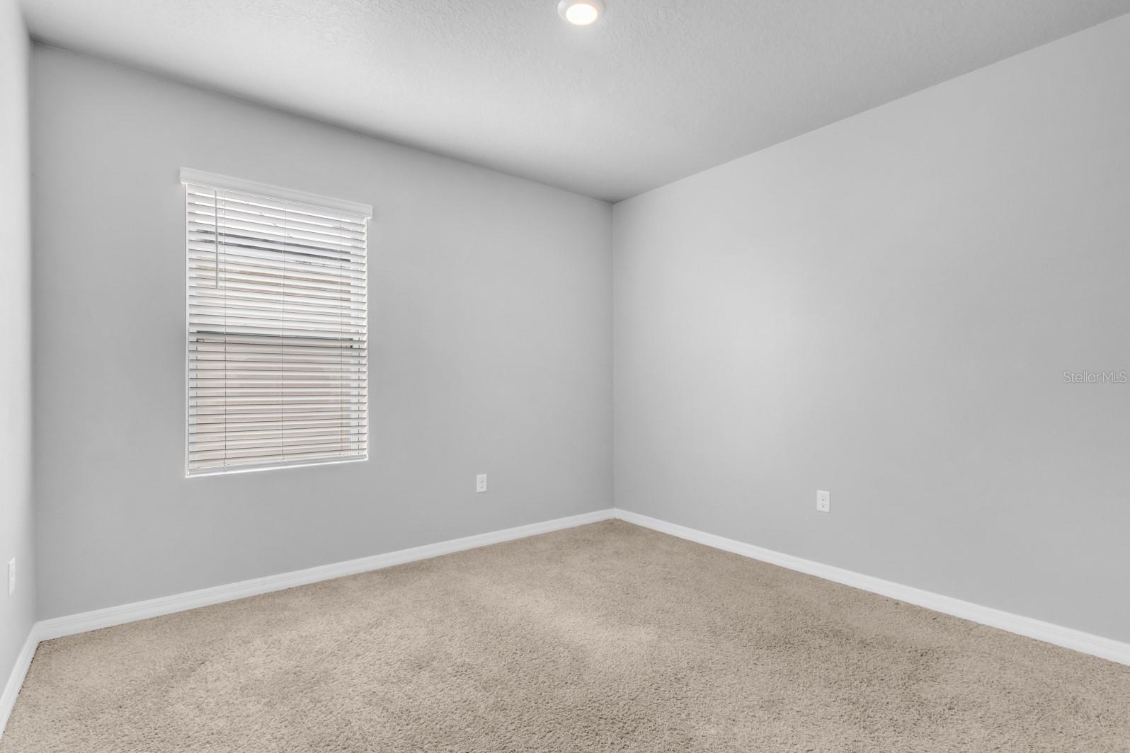 Image 18 of 41 For 716 Brooklet Drive