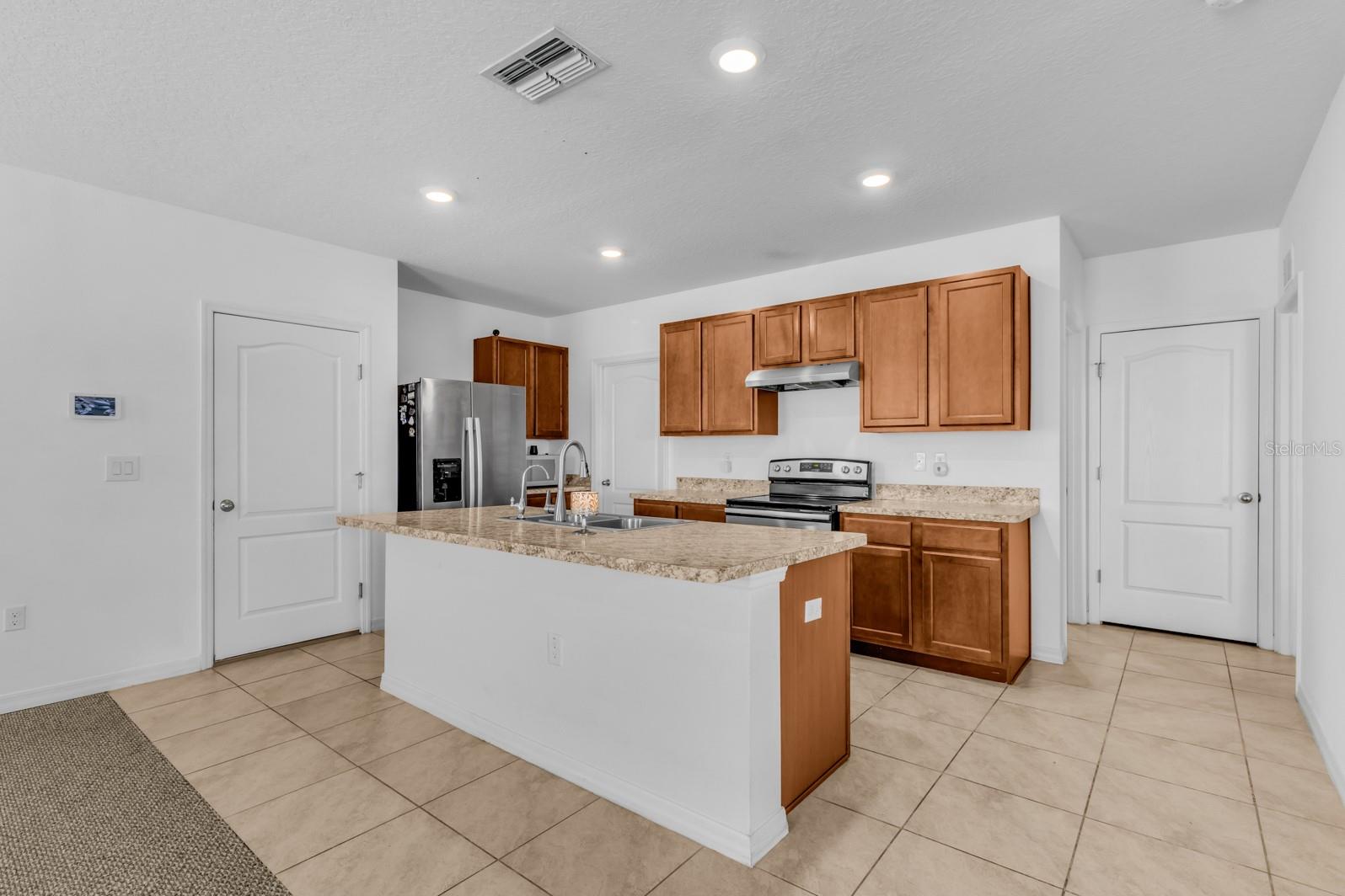 Image 32 of 41 For 716 Brooklet Drive