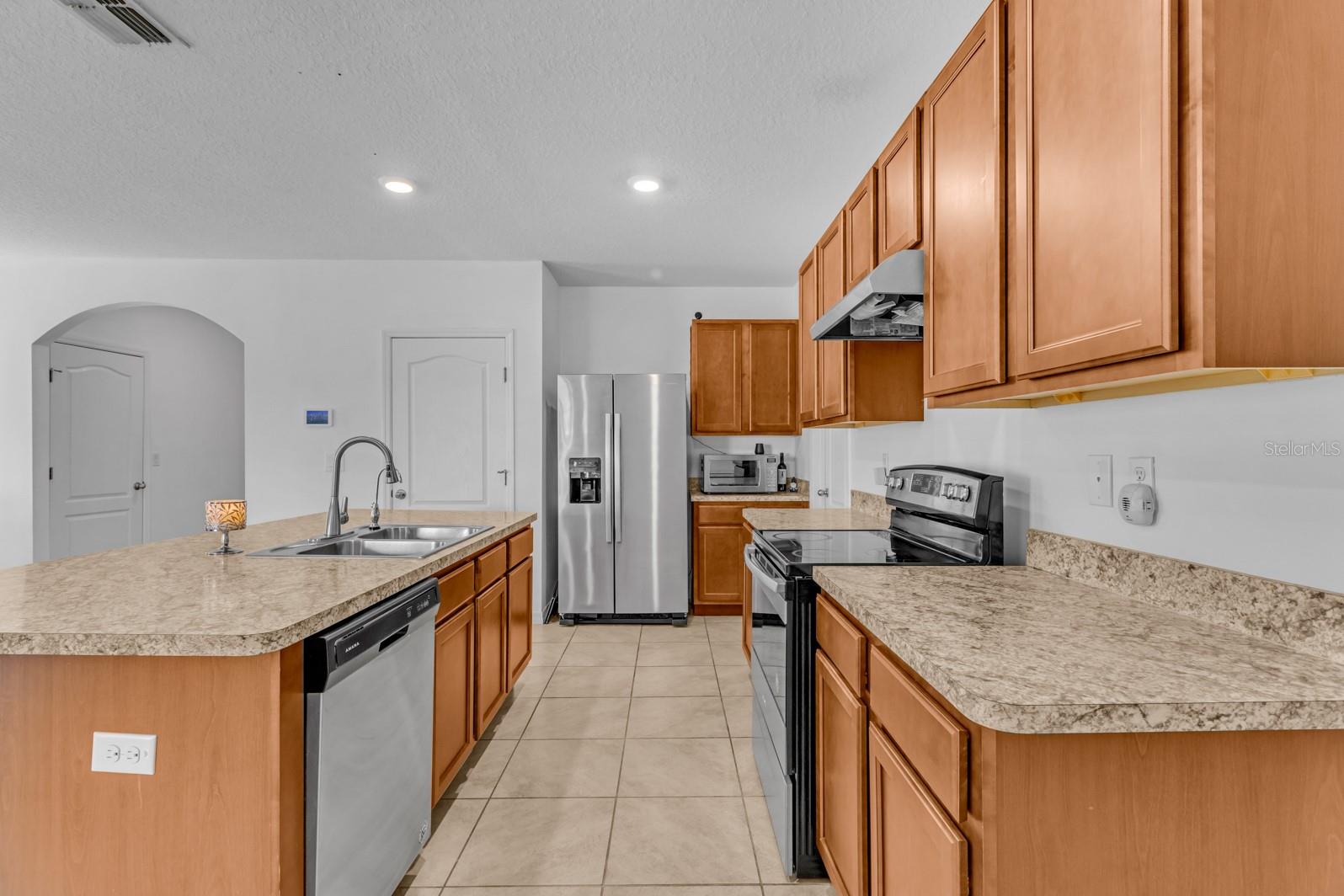 Image 33 of 41 For 716 Brooklet Drive