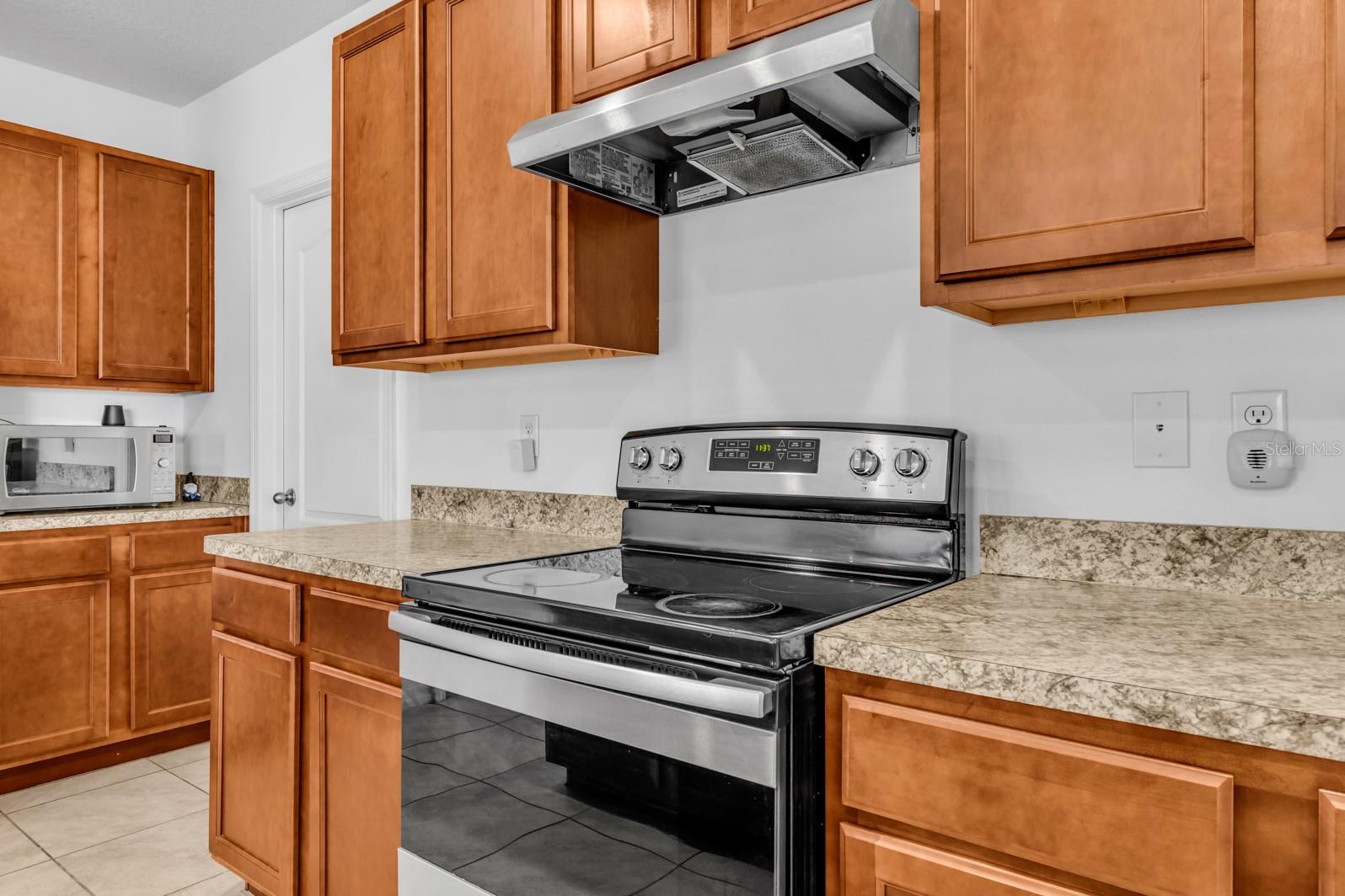 Image 6 of 41 For 716 Brooklet Drive