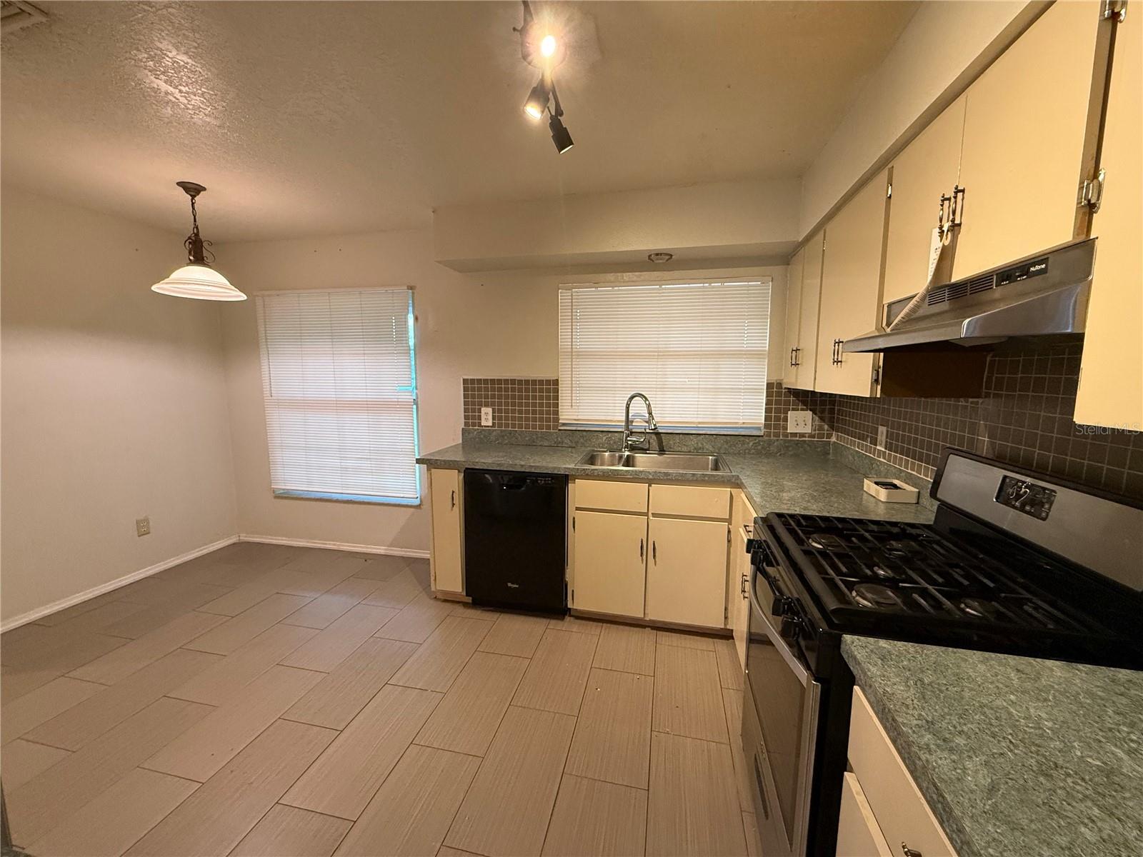 Image 6 of 18 For 2680 Bay Leaf Drive