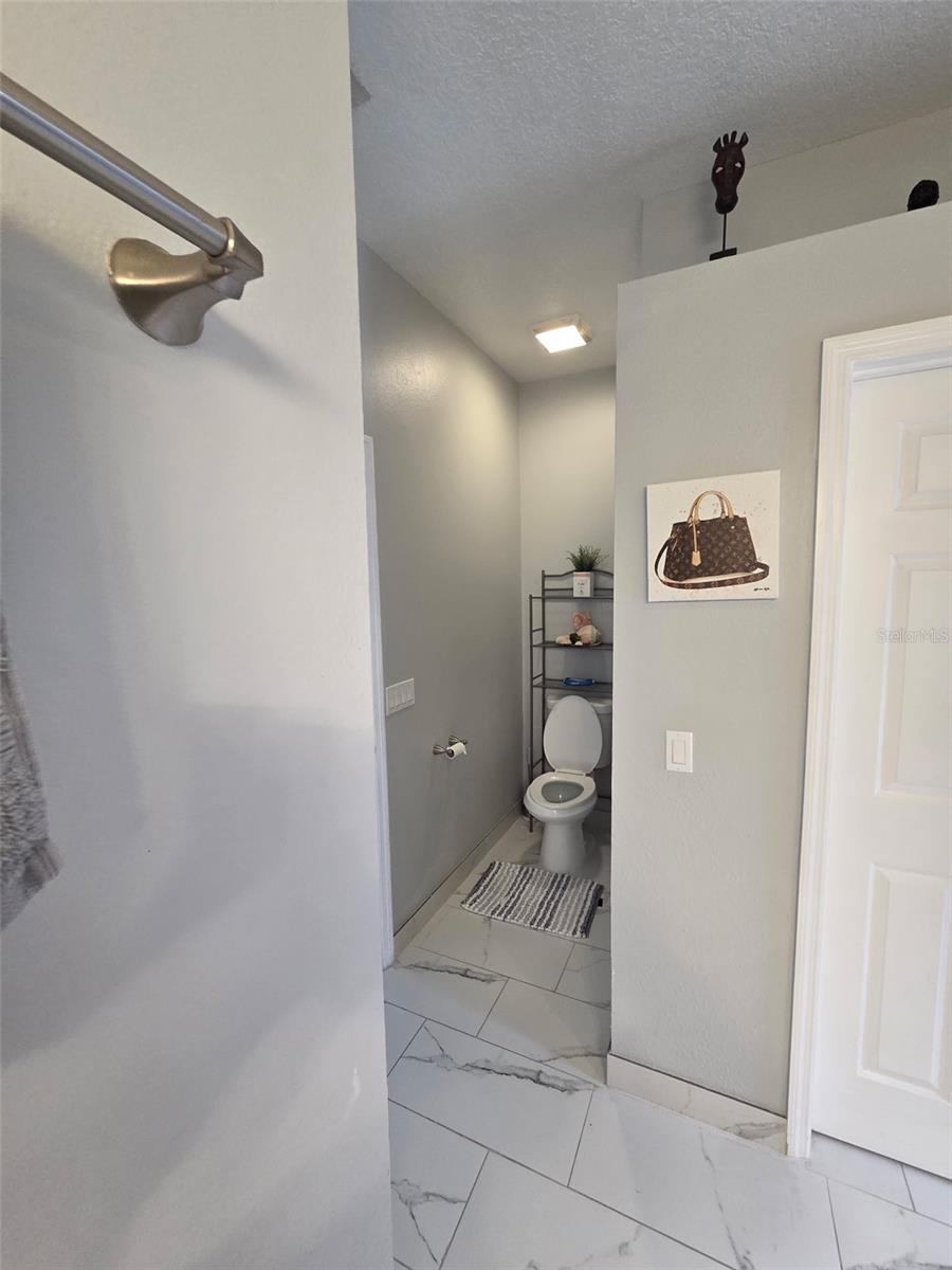 Image 13 of 21 For 2874 Berkshire Circle