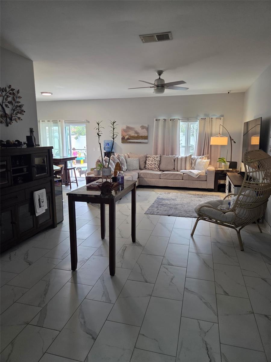 Image 6 of 21 For 2874 Berkshire Circle