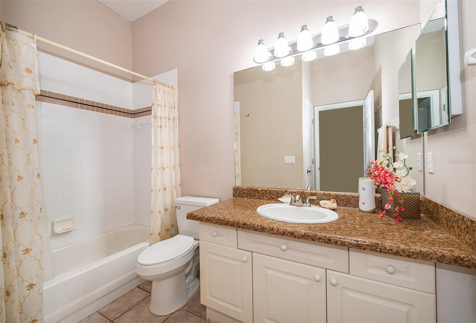 Image 18 of 20 For 8118 Vineland Oaks Boulevard