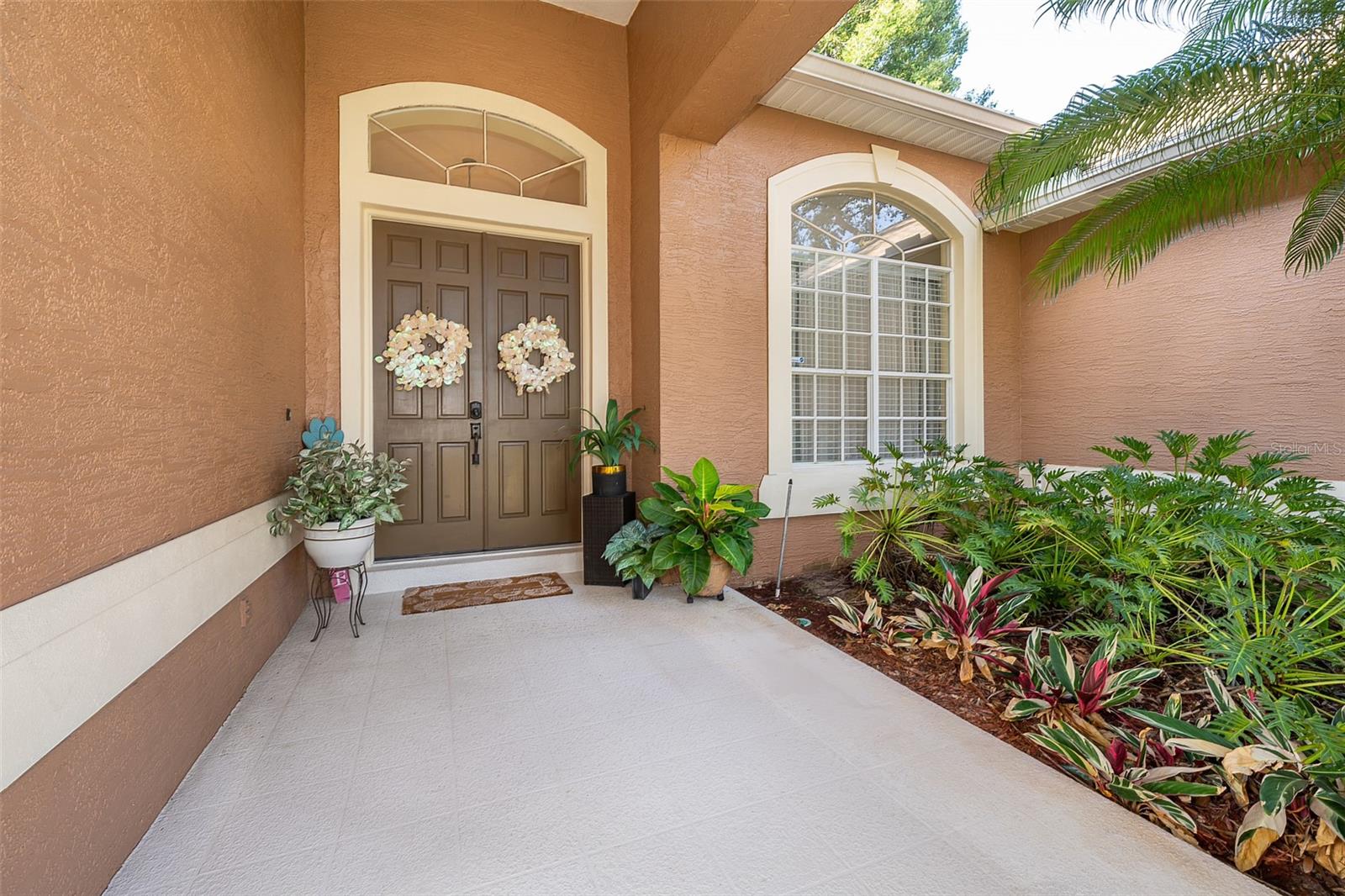 Image 3 of 20 For 8118 Vineland Oaks Boulevard