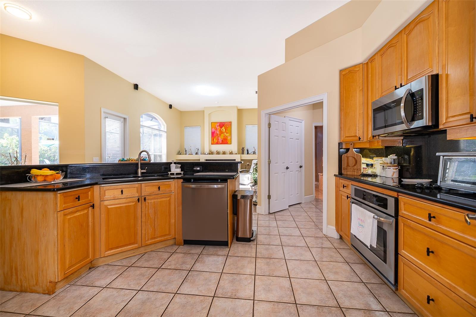 Image 6 of 20 For 8118 Vineland Oaks Boulevard
