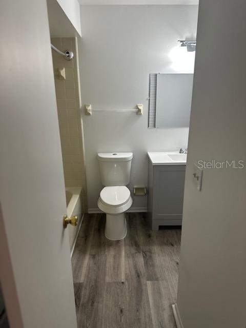 Image 11 of 19 For 227 Creekside Way