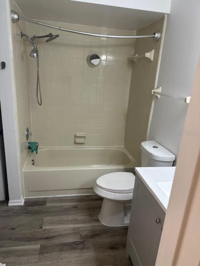 Image 12 of 19 For 227 Creekside Way