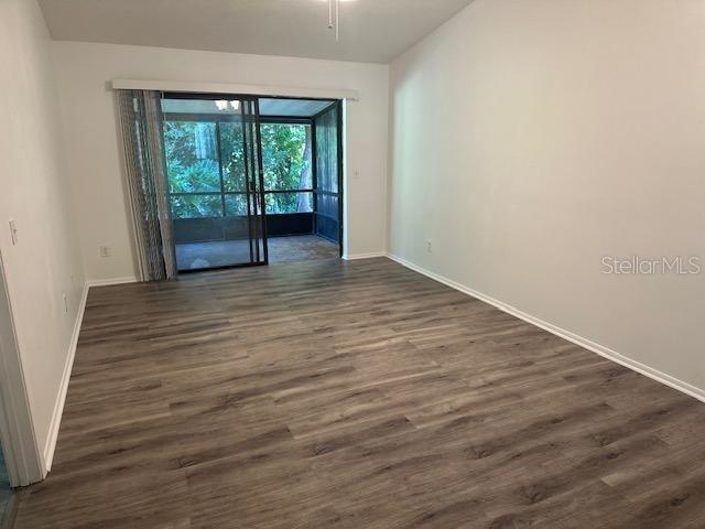 Image 14 of 19 For 227 Creekside Way