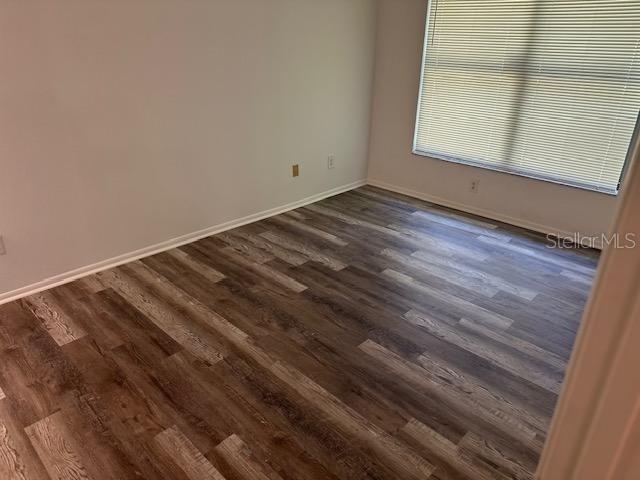Image 16 of 19 For 227 Creekside Way