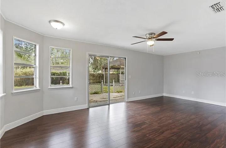 Image 2 of 19 For 4515 Seybold Avenue