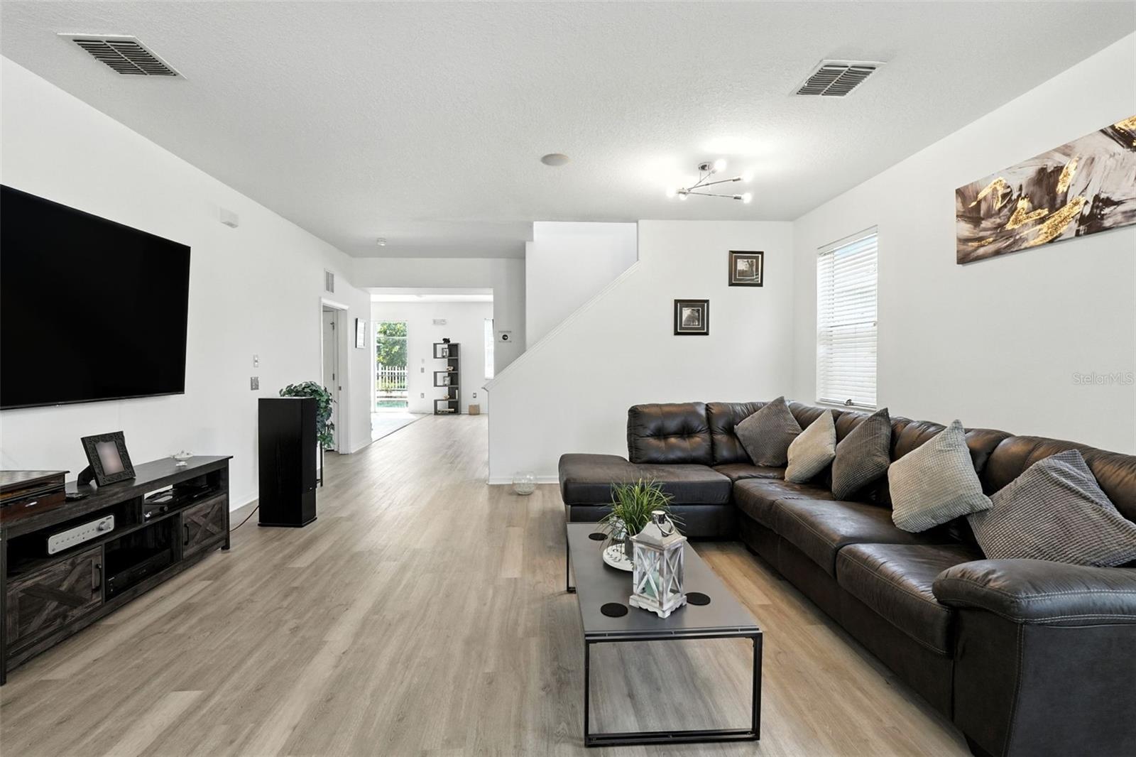 Image 12 of 68 For 2714 Portchester Court