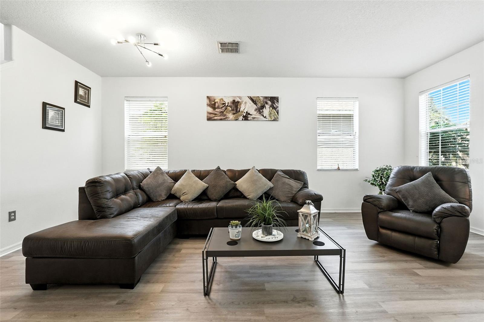 Image 13 of 68 For 2714 Portchester Court