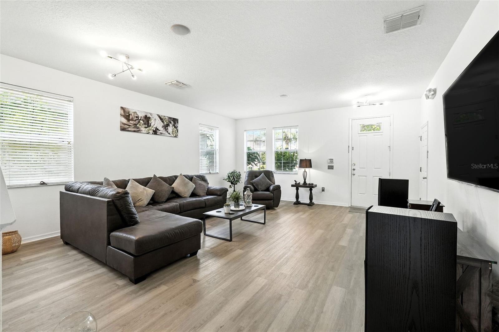 Image 14 of 68 For 2714 Portchester Court