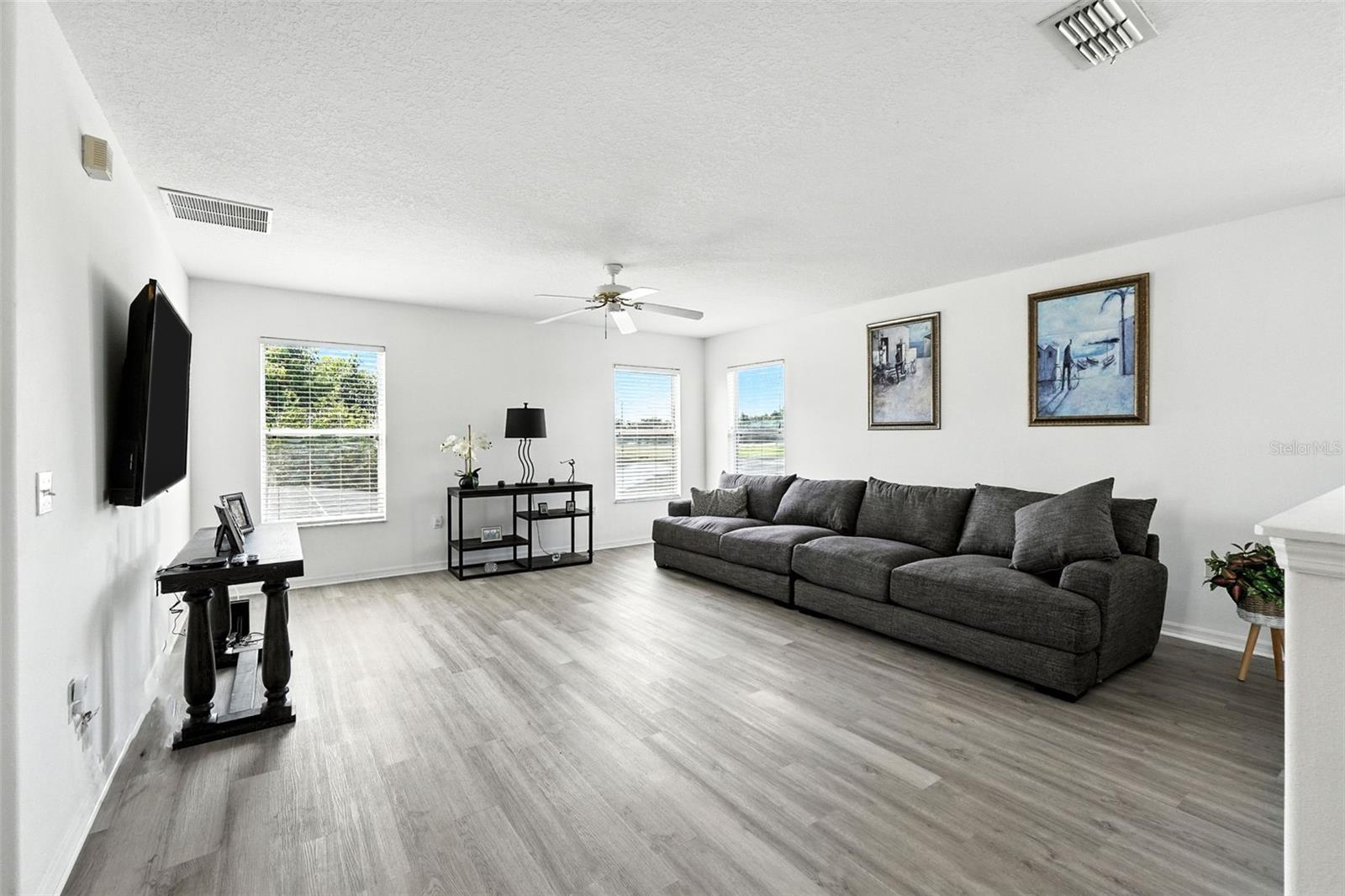 Image 31 of 68 For 2714 Portchester Court
