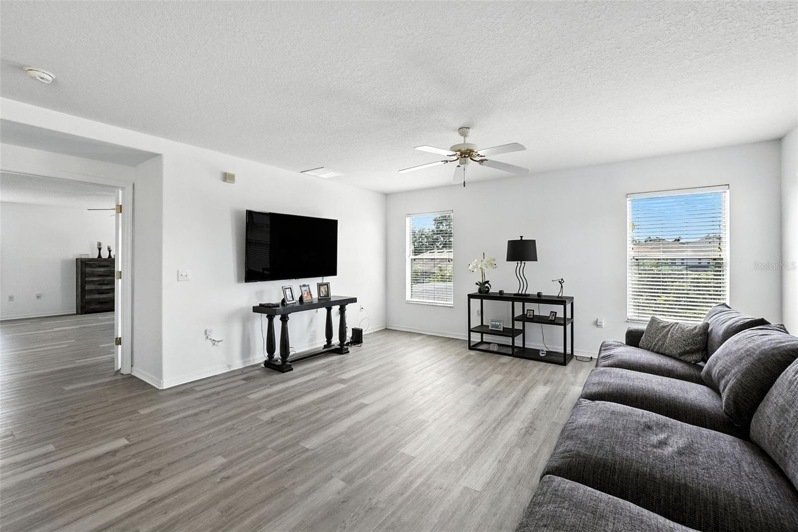 Image 32 of 68 For 2714 Portchester Court