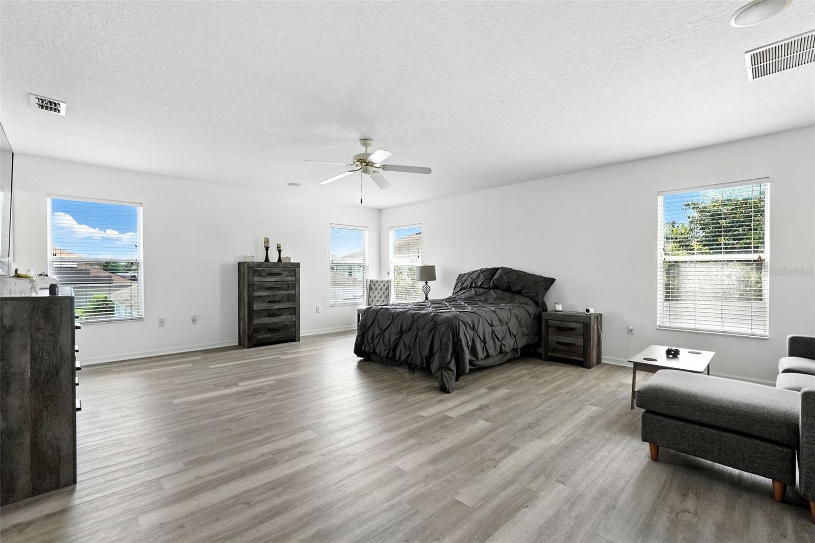 Image 34 of 68 For 2714 Portchester Court