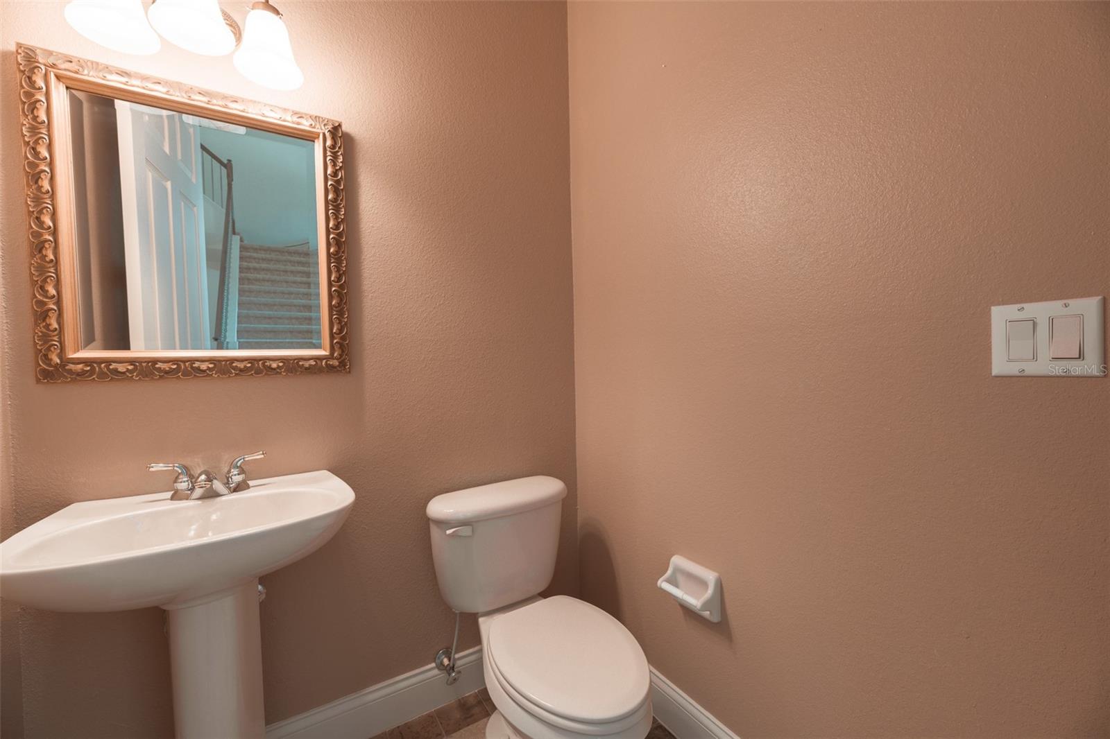 Image 22 of 33 For 10430 Birch Tree Lane