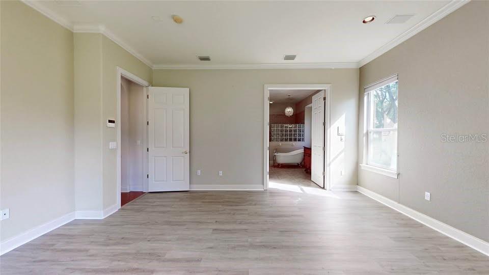 Image 38 of 53 For 10430 Birch Tree Lane