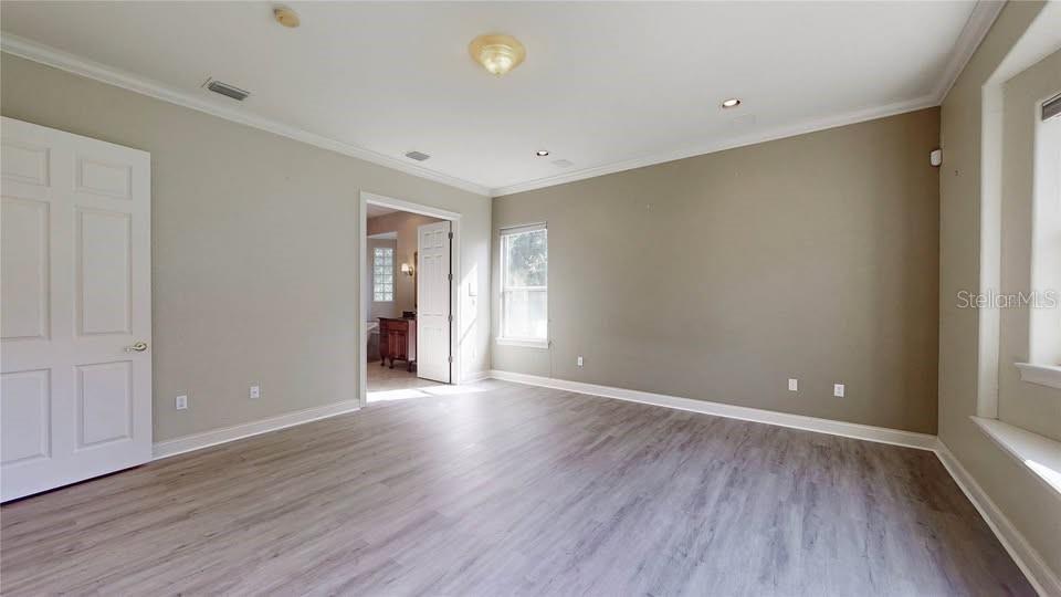 Image 39 of 53 For 10430 Birch Tree Lane