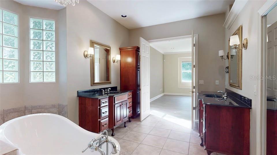 Image 40 of 53 For 10430 Birch Tree Lane