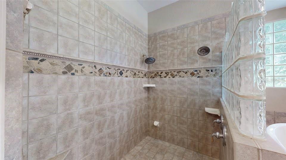 Image 41 of 53 For 10430 Birch Tree Lane