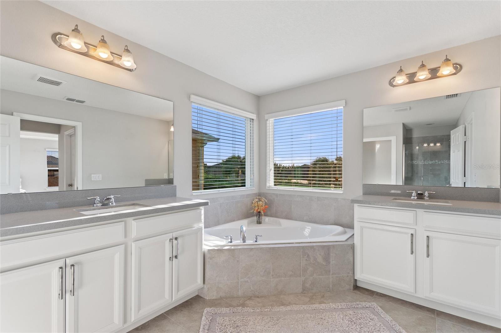 Image 21 of 43 For 14928 Porter Road