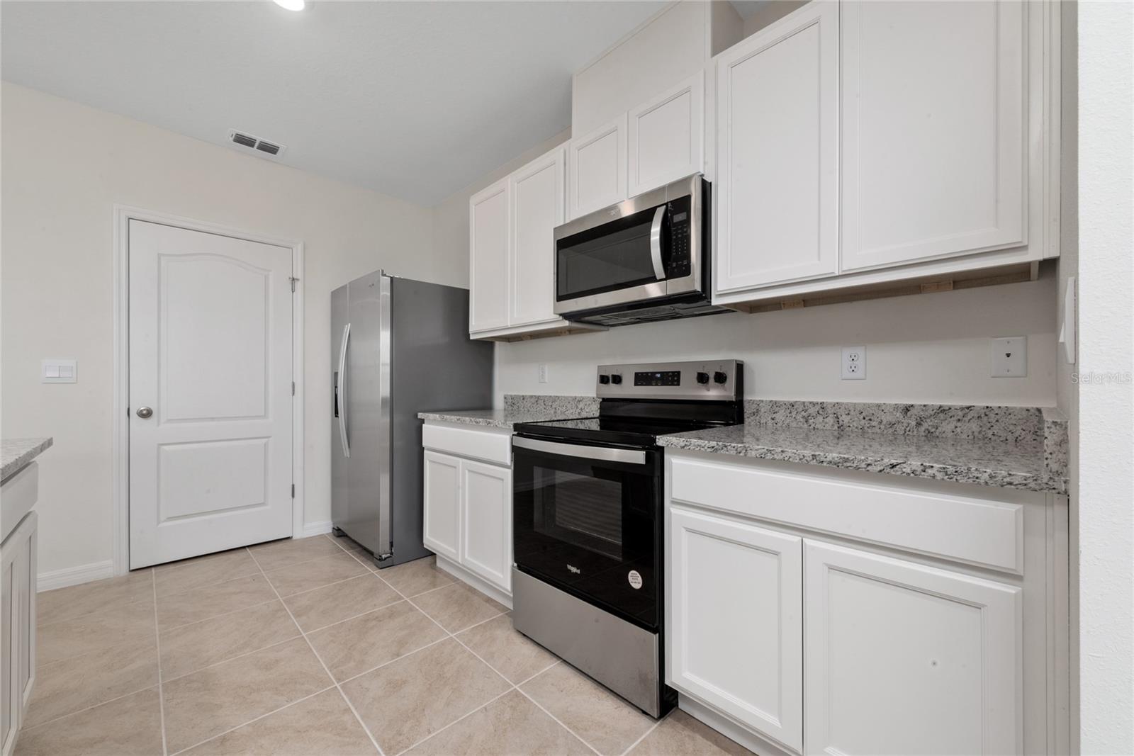 Image 17 of 40 For 804 Silver Palm Drive