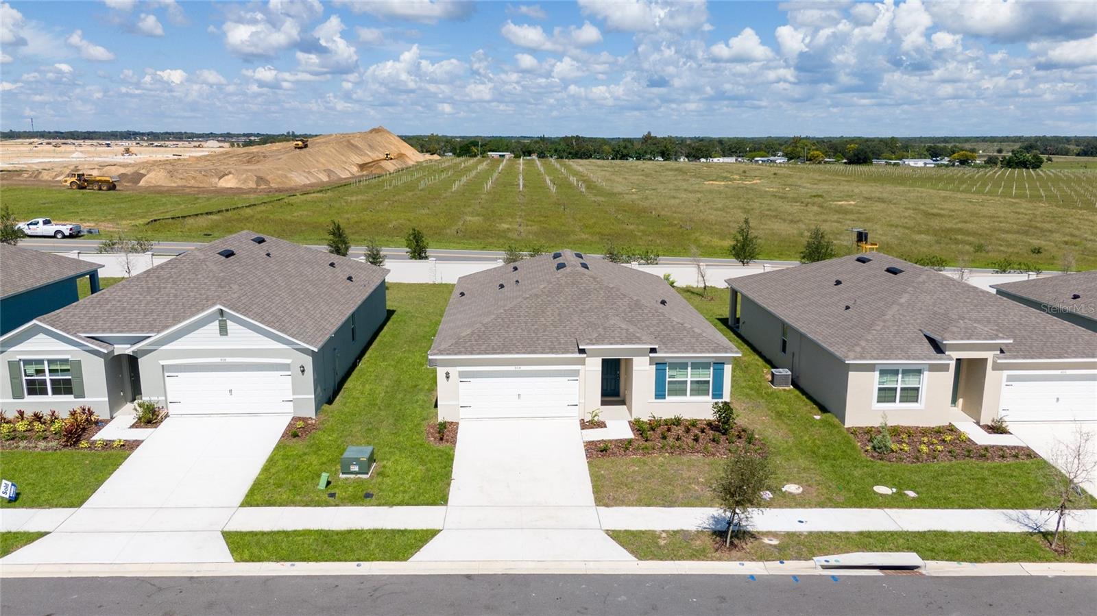 Image 3 of 40 For 804 Silver Palm Drive