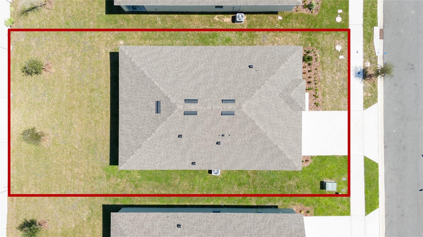 Image 37 of 40 For 804 Silver Palm Drive